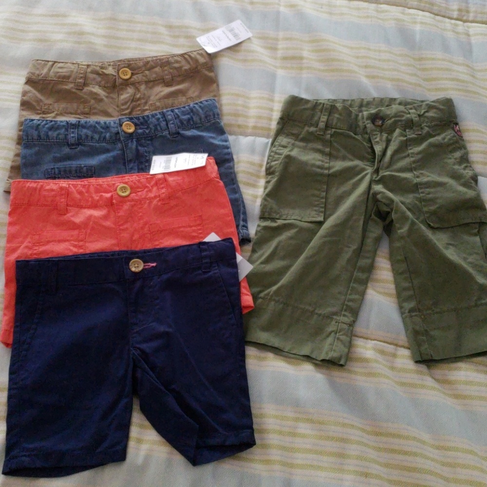 Bundle of 4 shorts and 1crop pants